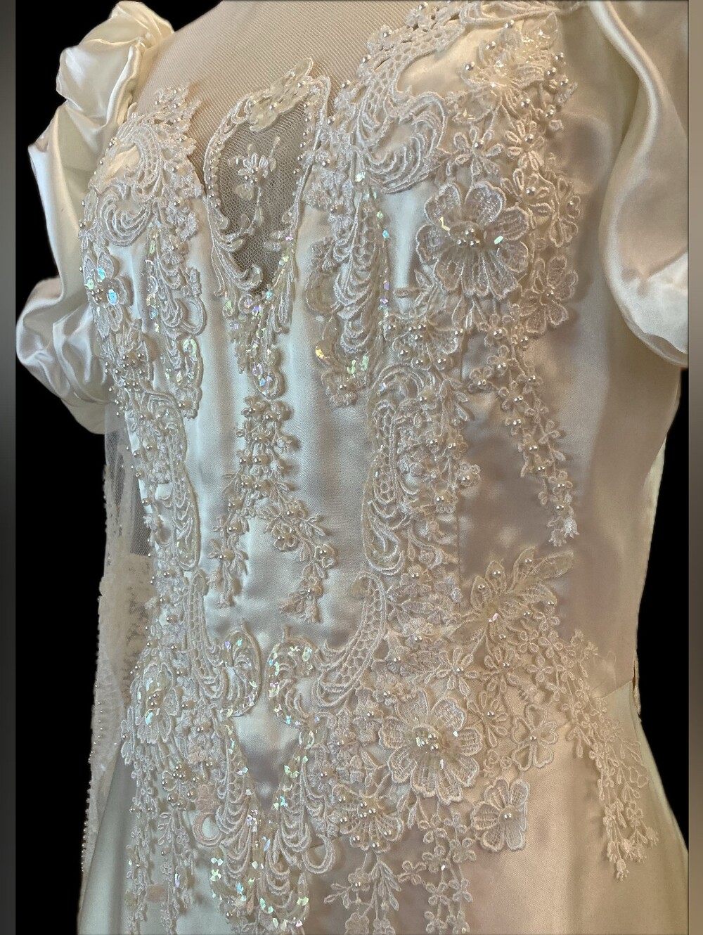 Vintage Ivory Satin and Lace Wedding Gown - Picture 3 of 16
